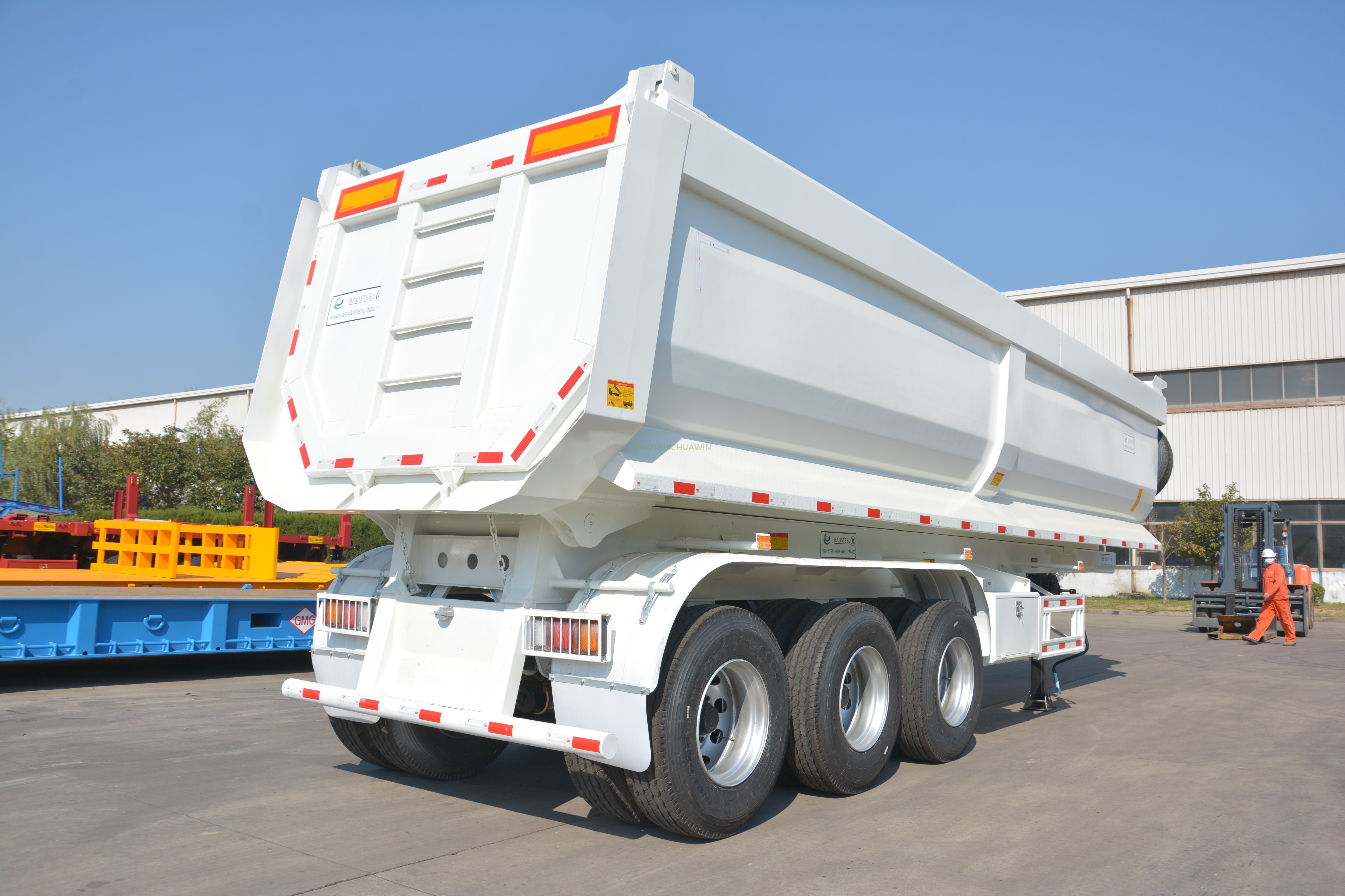 Semi-reboque basculante SINOTRUK 3 eixos em forma de U