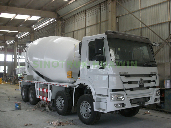 Caminhão betoneira HOWO 8X4 14CBM