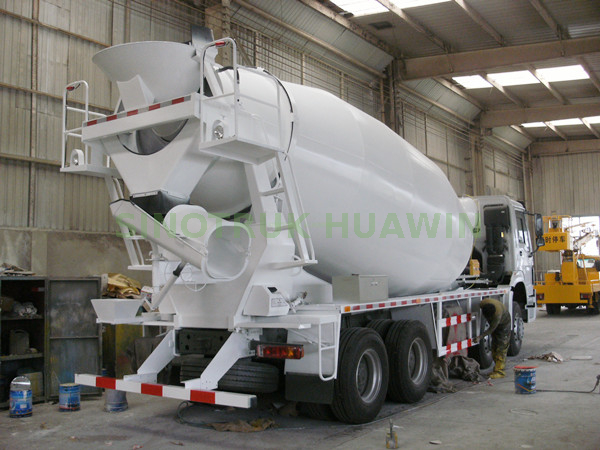 Caminhão Betoneira SINOTRUK A7 8X4 14CBM