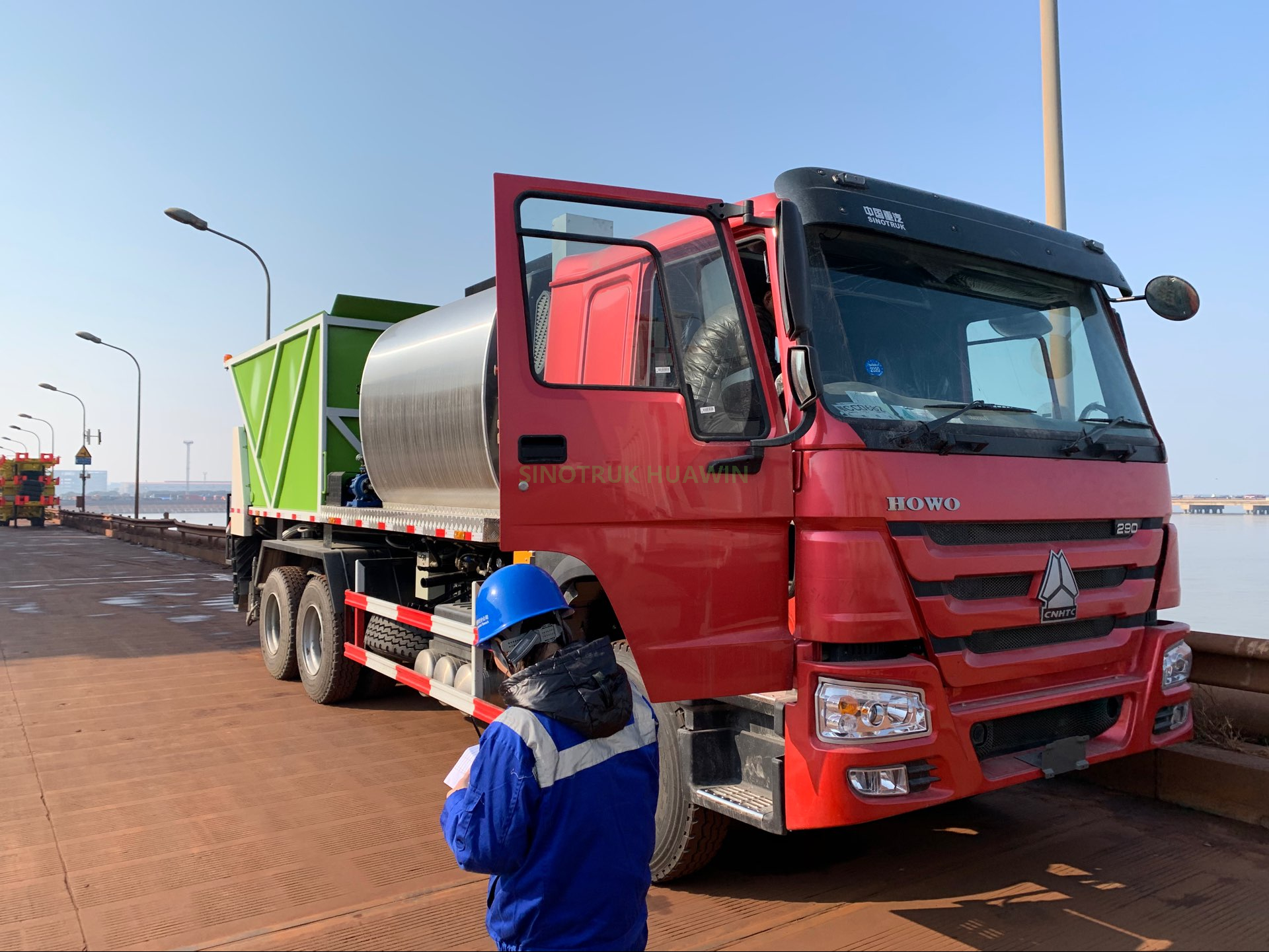 Caminhão de pulverização de betume Sinotruk HOWO 6X4
