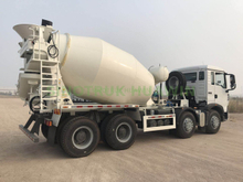 Caminhão misturador de concreto SINOTRUK T5G 8X4 RHD