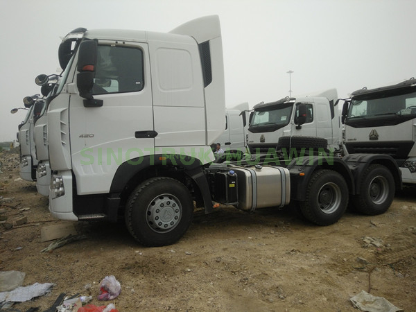 Sinotruk A7 6x4 10 rodas caminhão trator