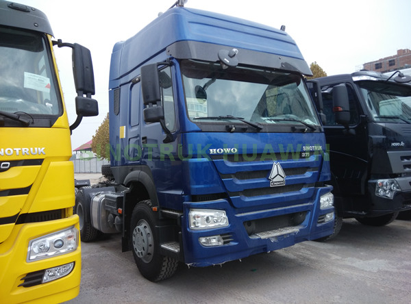 Caminhão Trator SINOTRUK HOWO 6x4 com dois dormentes