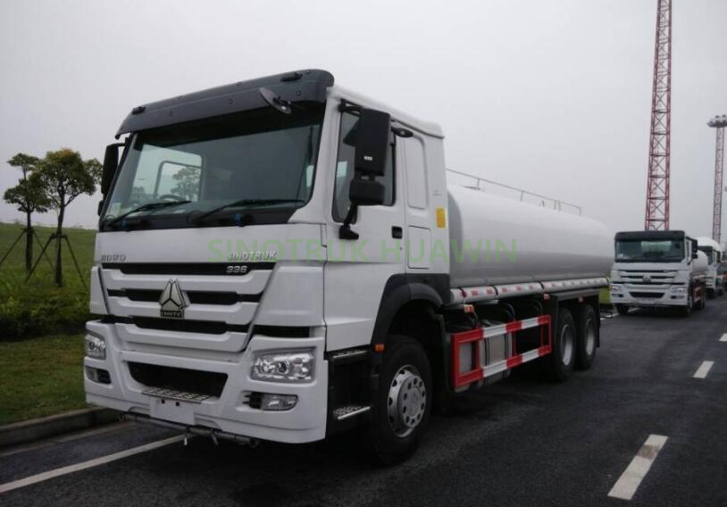 Caminhão de Aspersão de Água HOWO 6x4 2000 Litros