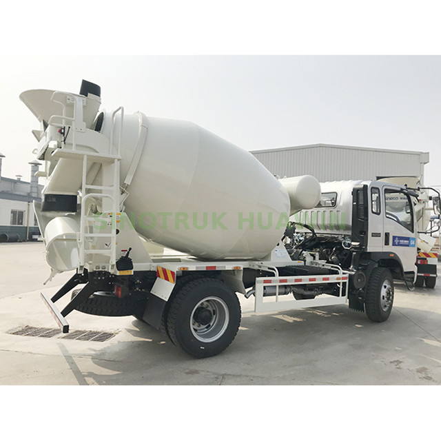 SINOTRUK CDW 4X2 caminhão betoneira-3CBM