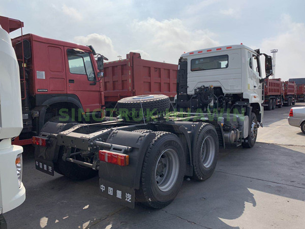 Caminhão Trator SINOTRUK HOWO E7G 6x4 para África