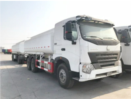 SINOTRUK A7 6X4 371PS 20CBM TUNDO DE TANQUE DE COMBUSTÍVEL