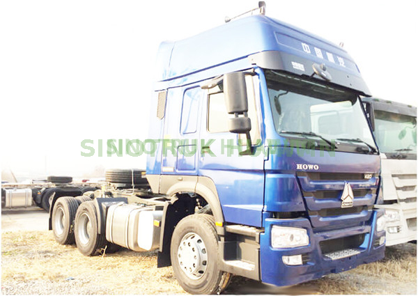 Caminhão Trator SINOTRUK HOWO 6x4 com dois dormentes