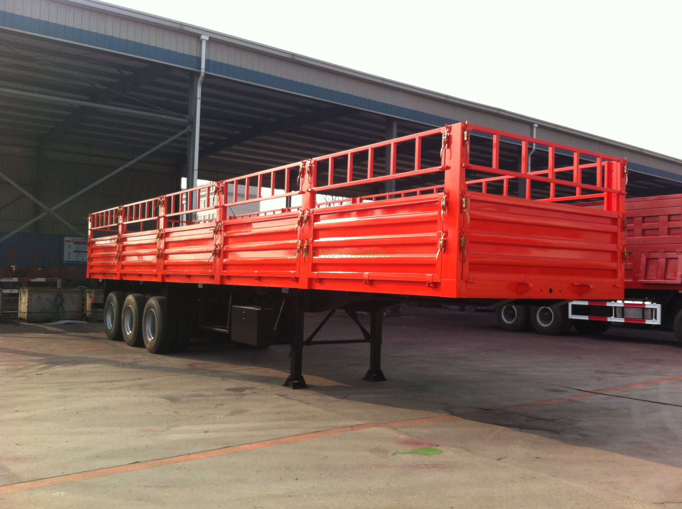 Semi-reboque lateral de parede SINOTRUK 40FT 3 eixos