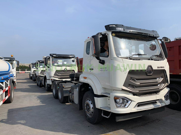 Caminhão Trator SINOTRUK HOWO E7G 6x4 para África
