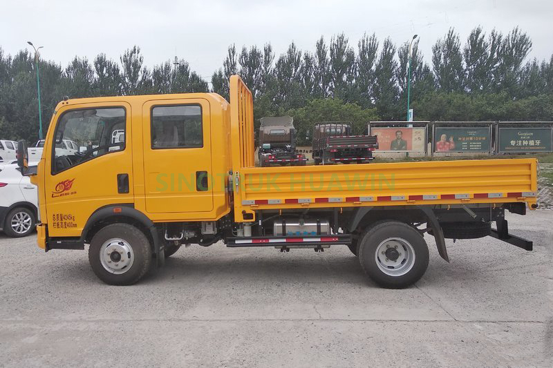 Caminhão de carga SINOTRUK HOWO cabine dupla 4×2