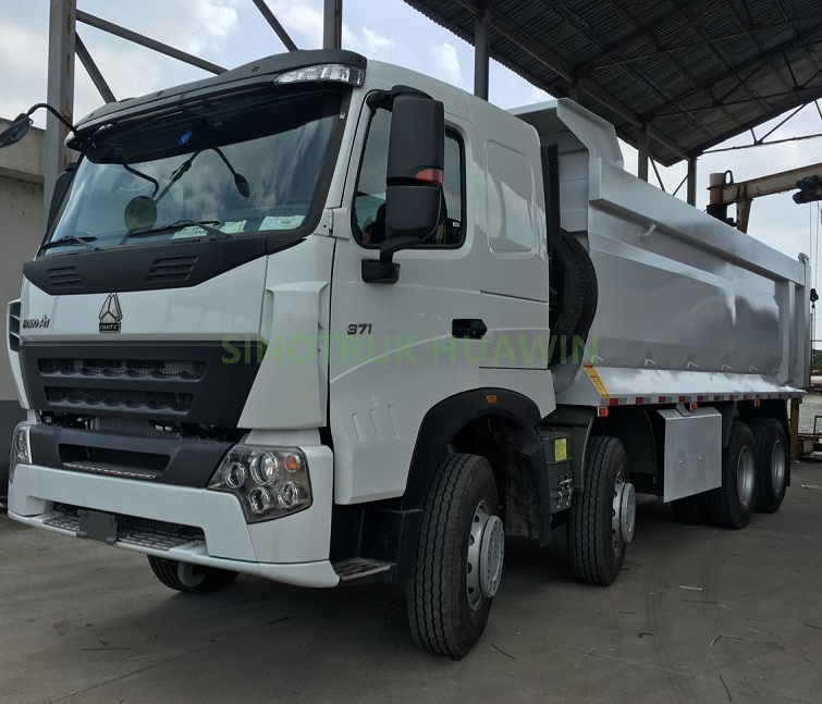 Caminhão Basculante SINOTRUK A7 8X4 com Tombamento Dianteiro