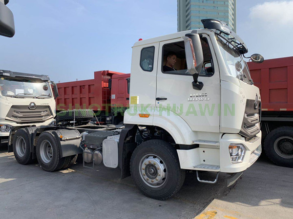 Caminhão Trator SINOTRUK HOWO E7G 6x4 para África