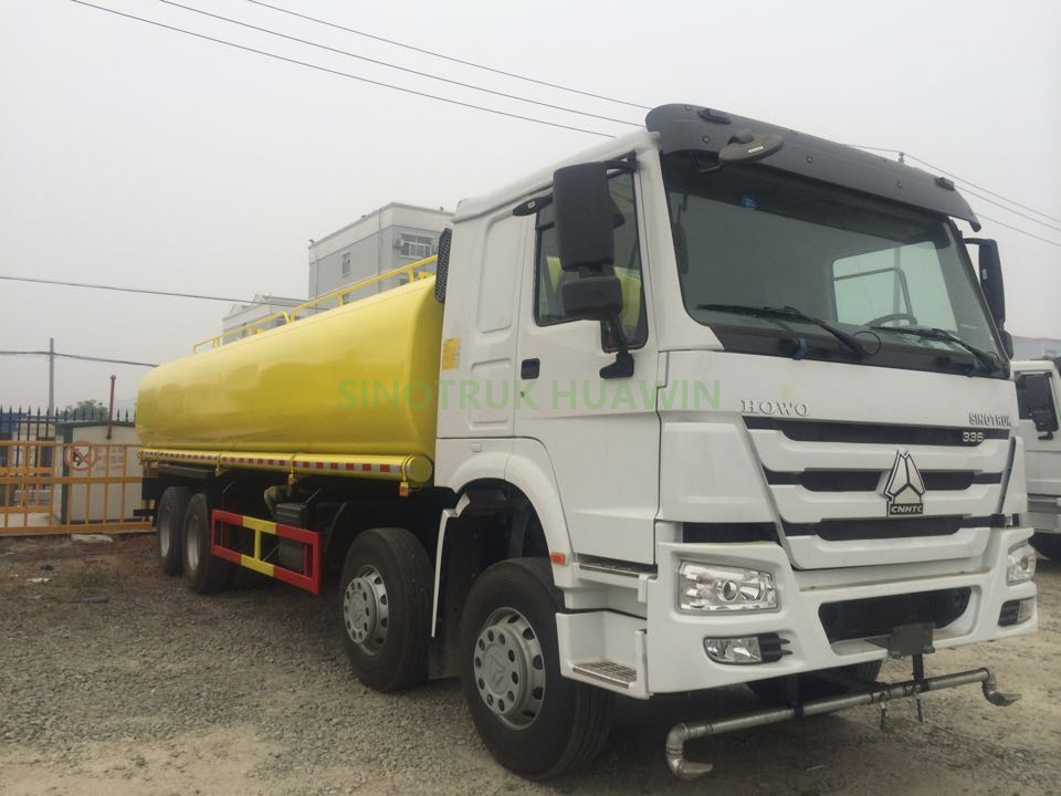 Caminhão tanque de água SINOTRUK HOWO 8X4