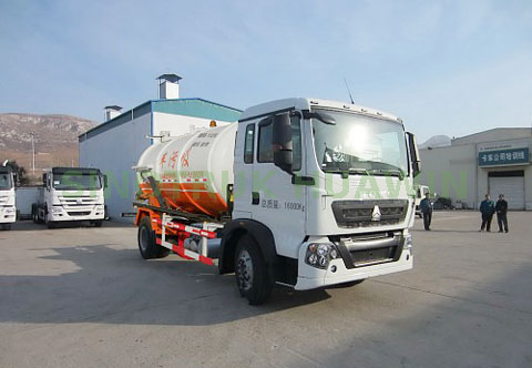HOWO 4×2 caminhão de esgoto-10CBM