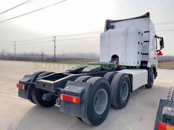 Caminhão trator SINOTRUK HOWO 6X4 420hp GNV