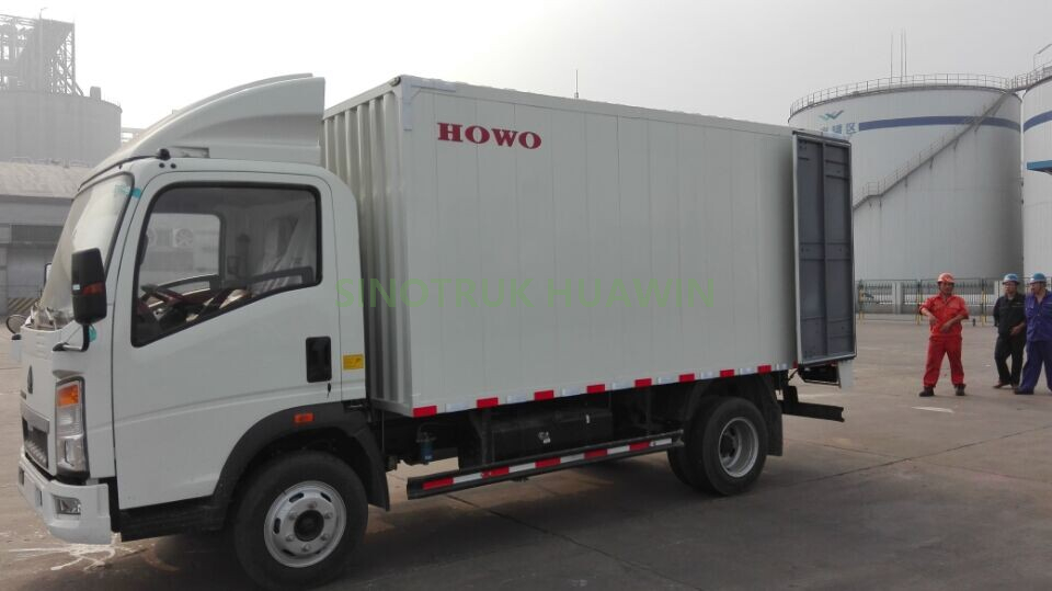 Caminhão Van SINOTRUK HOWO 4X2 10T