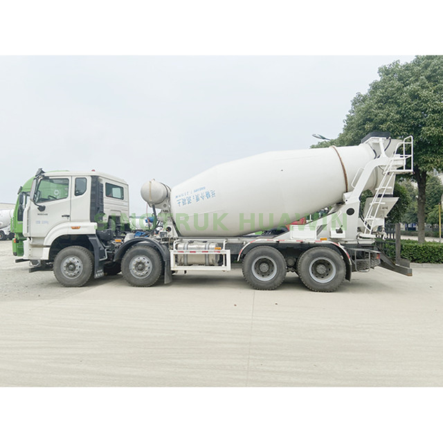Caminhão Misturador de Concreto HOWO 6X4-10CBM